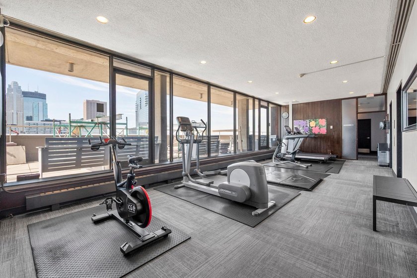 Move-in ready and beautifully updated, this River Towers condo - photo 47
