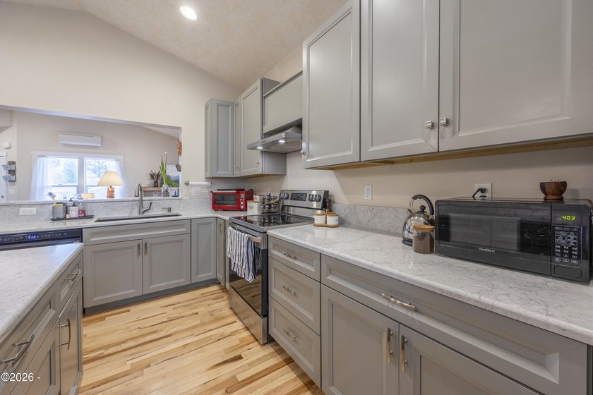 CHARMING HOME in Depoe Bay is PRICED TO SELL!!! Built in 2023 - photo 12