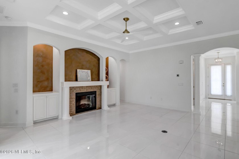 Exquisite Semi-Custom Home in Arbor Mill. Experience - photo 14
