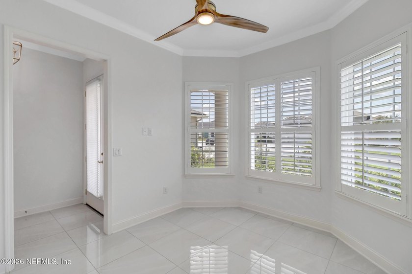 Exquisite Semi-Custom Home in Arbor Mill. Experience - photo 17