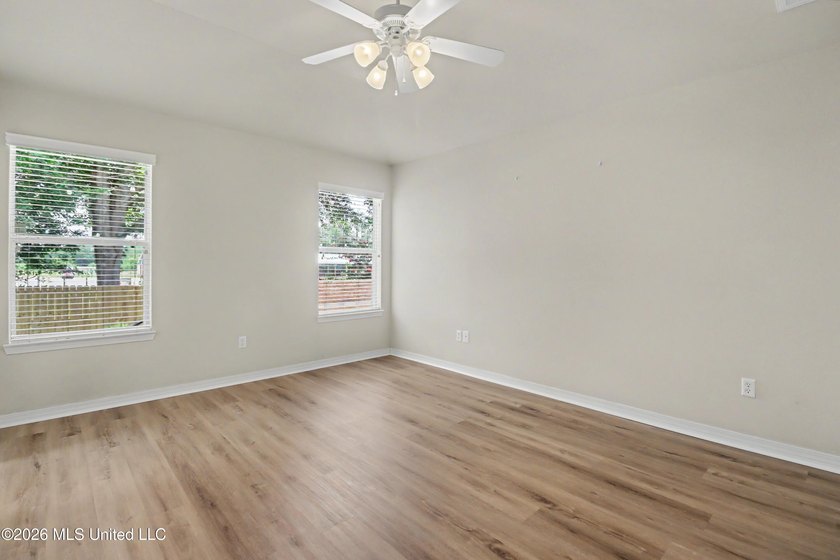Don't miss this 3 bedroom, 2 bath home featuring granite - photo 20