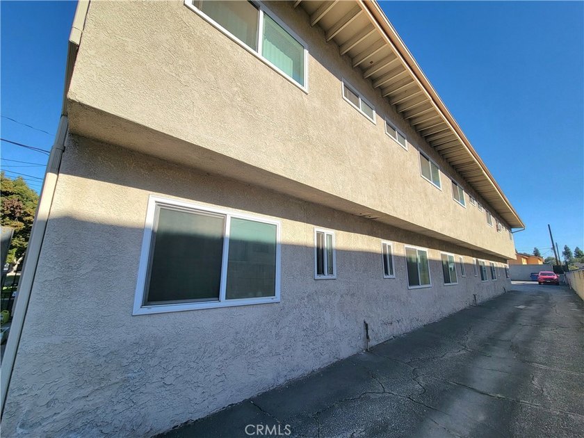 Doresa Wang is the listing agent,,. Appealing investment - photo 2