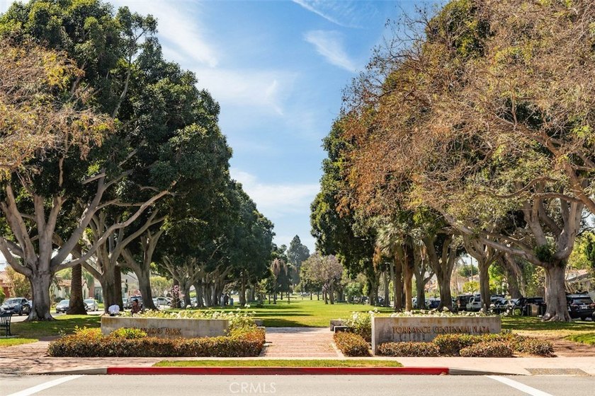 Prime location in downtown Old Torrance - ideal for retail - photo 5
