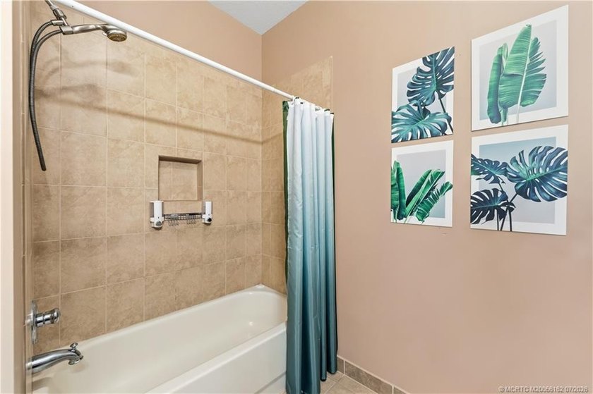 Welcome to Highlands Reserve, one of Palm City's most - photo 23