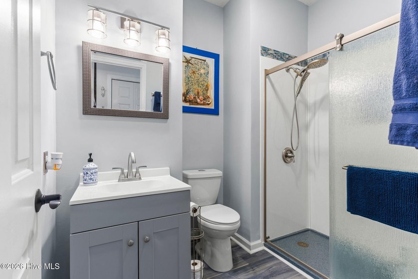 MOTIVATED SELLER! COMPLETELY FURNISHED coastal retreat where - photo 26