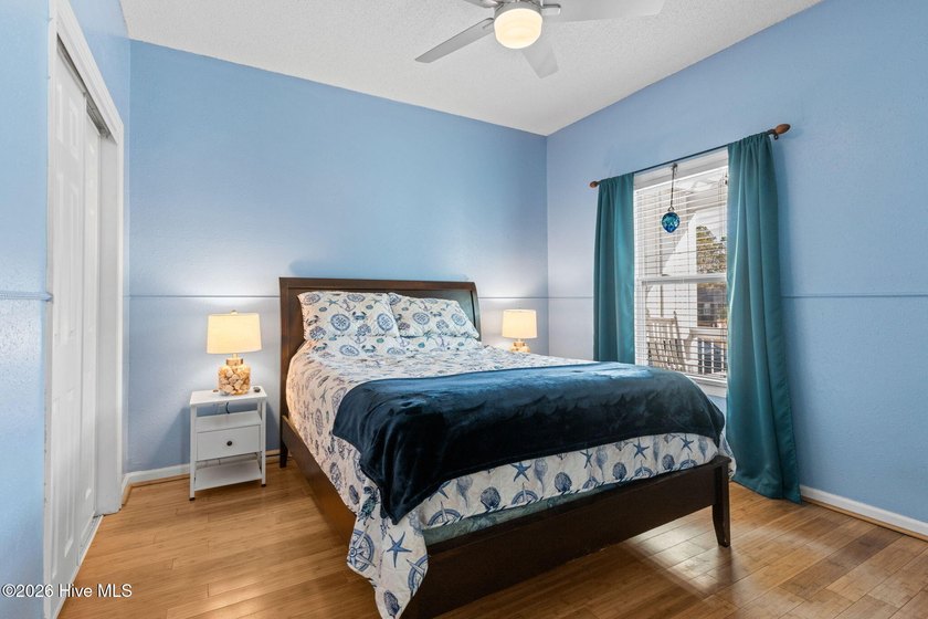 MOTIVATED SELLER! COMPLETELY FURNISHED coastal retreat where - photo 27