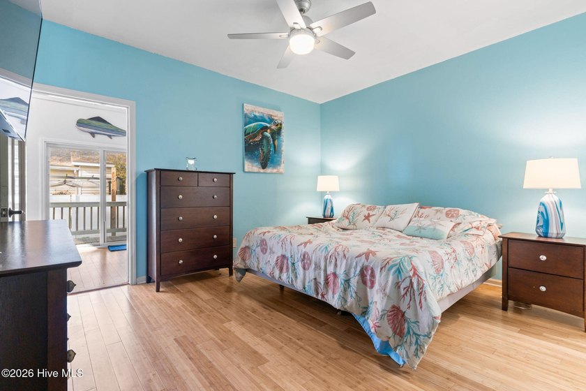 MOTIVATED SELLER! COMPLETELY FURNISHED coastal retreat where - photo 30