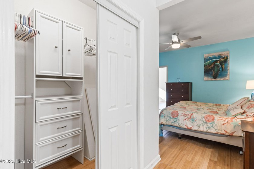 MOTIVATED SELLER! COMPLETELY FURNISHED coastal retreat where - photo 35