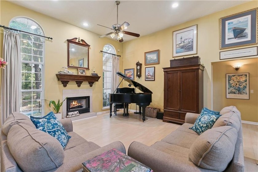 This 3-bedroom, 2-bath home offers a spacious living area - photo 8