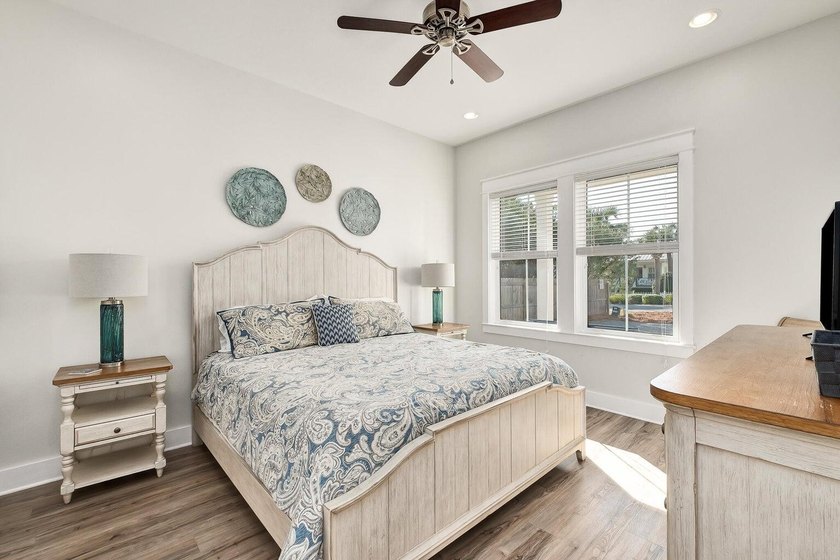 Established income property in Crystal Beach, built in 2018. Has - photo 11