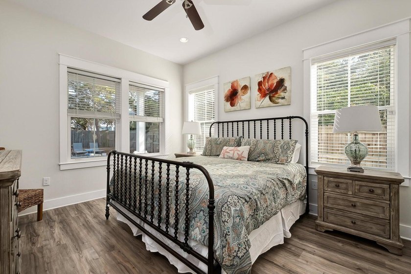 Established income property in Crystal Beach, built in 2018. Has - photo 13