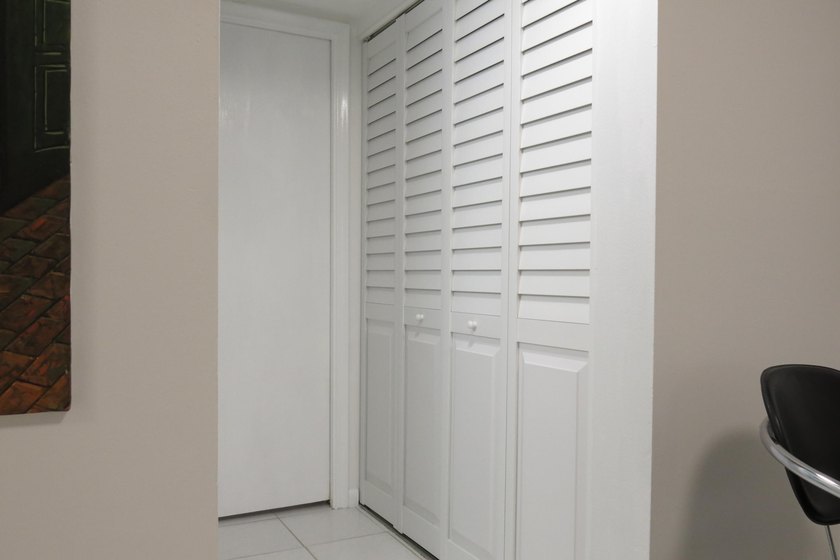Owner financing available! Move-in ready! Sparkling clean - photo 14