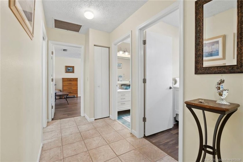 Beautiful 3-bedroom, 2-bath, 2-car garage POOL home in desirable - photo 21