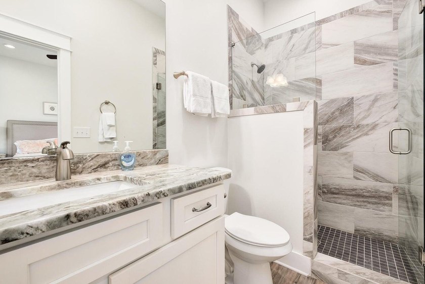 Established income property in Crystal Beach, built in 2018. Has - photo 23