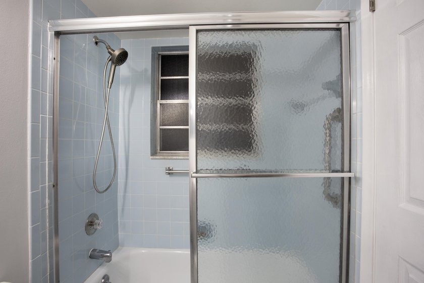 Owner financing available! Move-in ready! Sparkling clean - photo 24