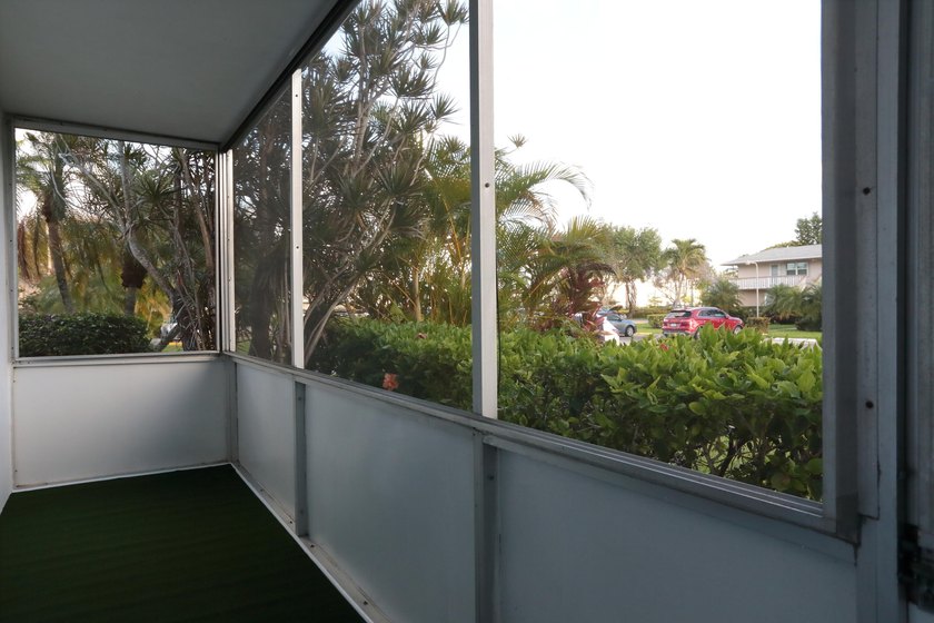 Owner financing available! Move-in ready! Sparkling clean - photo 26