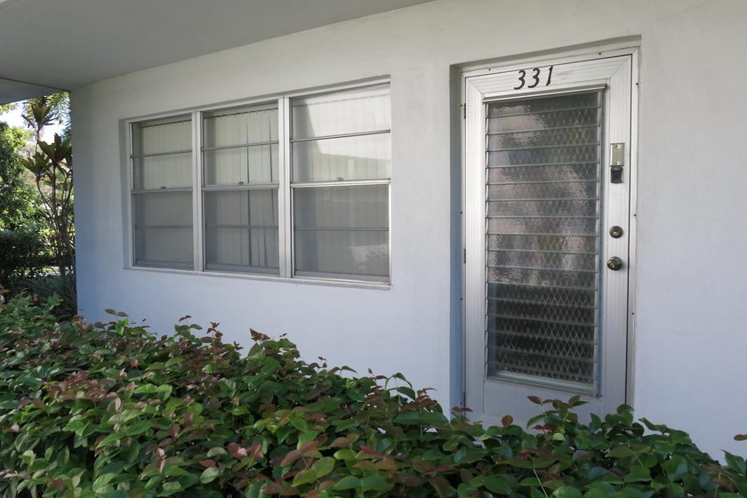 Owner financing available! Move-in ready! Sparkling clean - photo 27