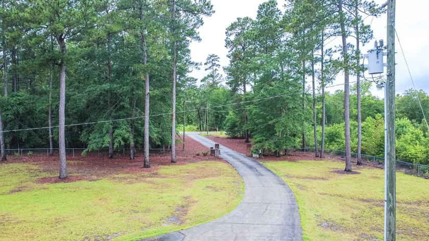 Welcome to peaceful country living at 6652 Old Mullins Rd in - photo 31