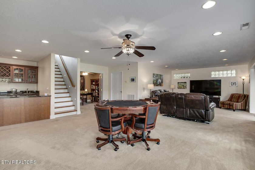 Welcome to 424 Wewoka Circle -- a stunning golf-front home - photo 33