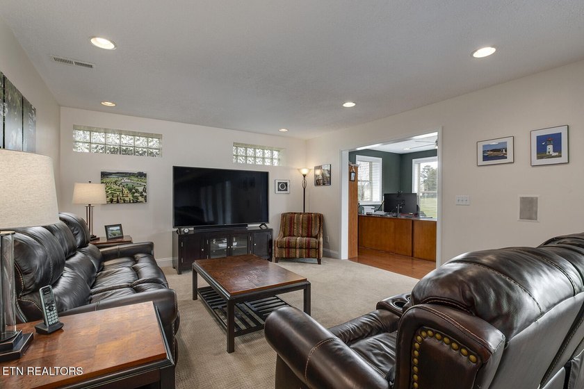 Welcome to 424 Wewoka Circle -- a stunning golf-front home - photo 35