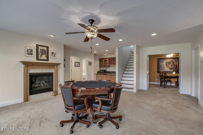 Welcome to 424 Wewoka Circle -- a stunning golf-front home - photo 38