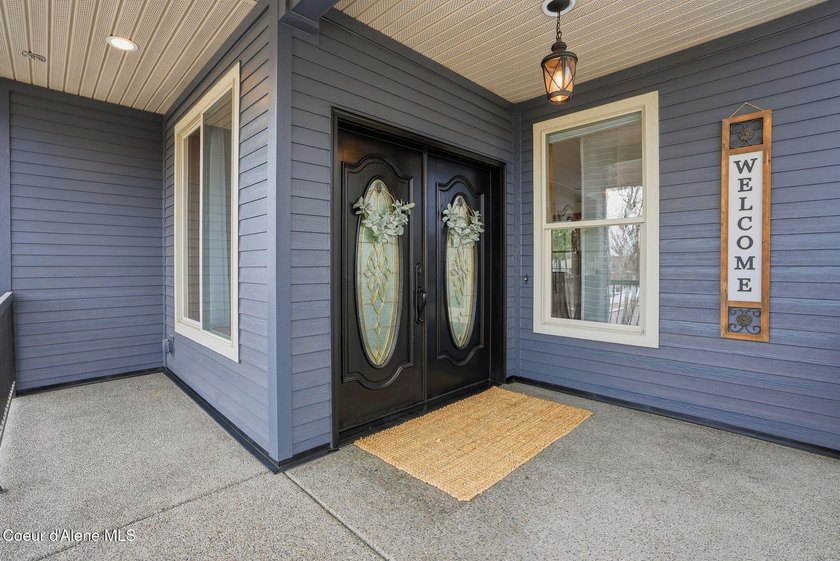 Beautifully updated 4-bedroom, 3-bath home offering 4,166 SF on - photo 4