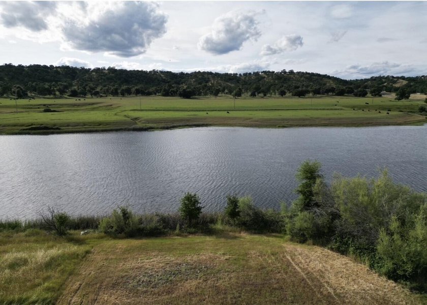 Build your dream home on the water in the gated community of - photo 7