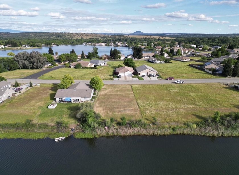 Build your dream home on the water in the gated community of - photo 8