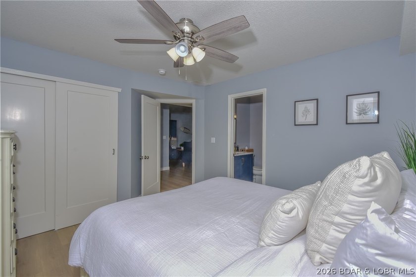 Beautiful condo with very tasteful style and colors! The unit - photo 22
