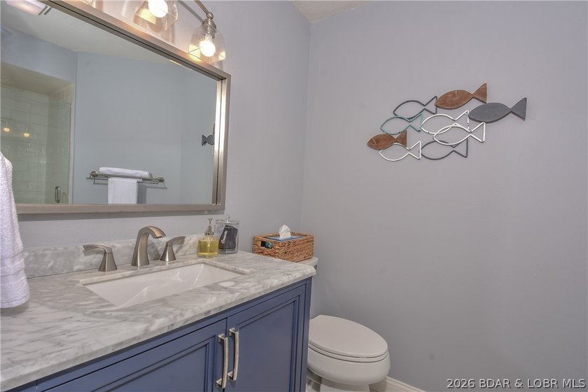 Beautiful condo with very tasteful style and colors! The unit - photo 23