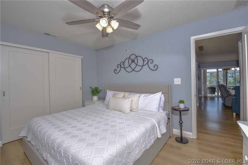 Beautiful condo with very tasteful style and colors! The unit - photo 24