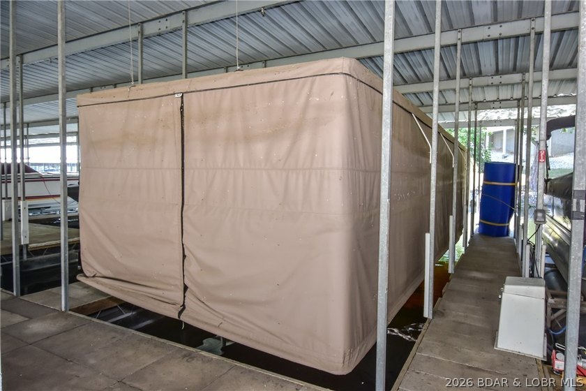 Beautiful condo with very tasteful style and colors! The unit - photo 33