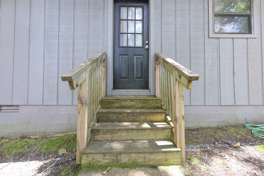 Move-in ready and located in the Lake Hamilton School District - photo 29