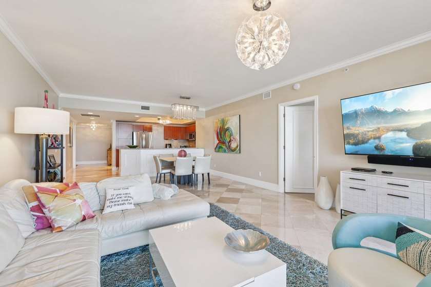 Desirable 14th-floor 3BR/3.5BA residence with expansive ocean - photo 9
