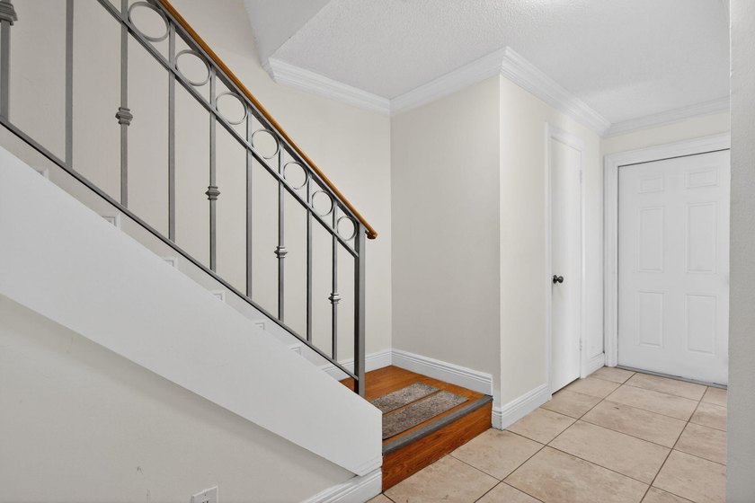 Spacious 4-bedroom, 2.5-bath townhouse ideally located in - photo 5