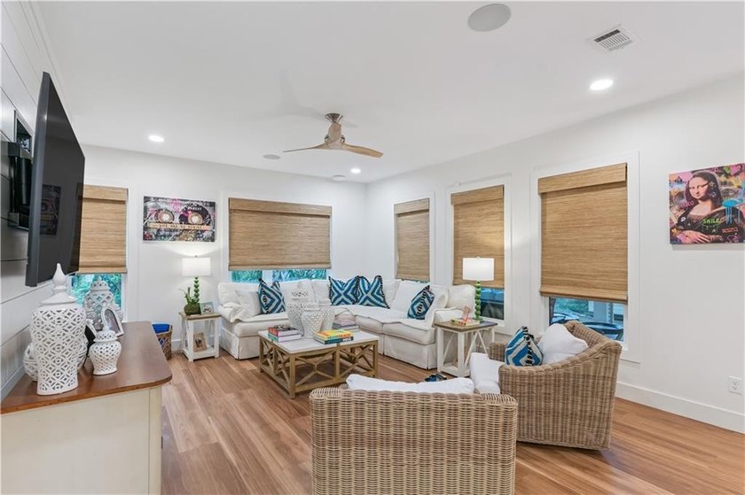 Located in the heart of St. Simons Island's coveted South end - photo 2
