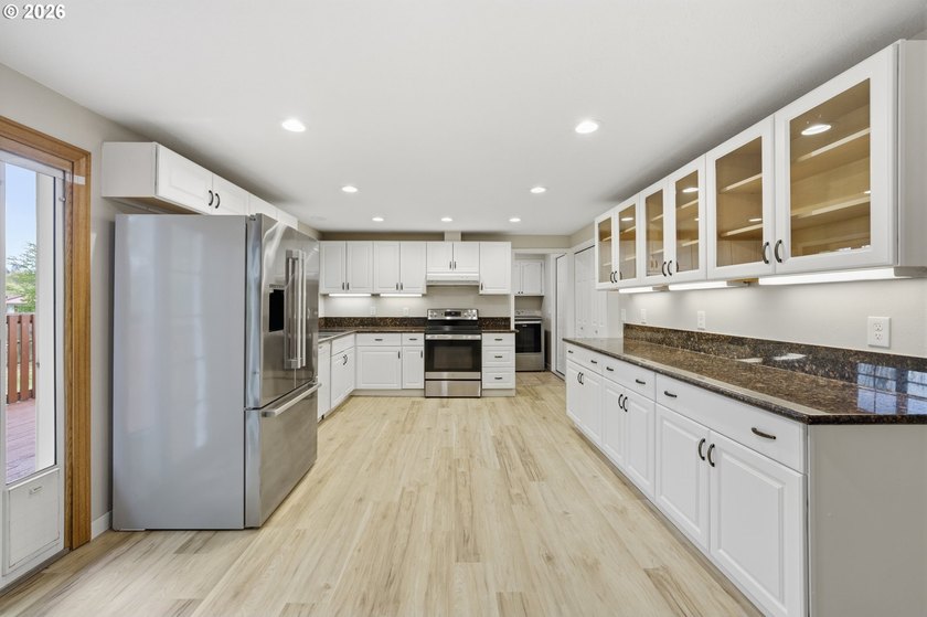 Appraised over value + New HVAC!!! Amazing South Salem location - photo 3