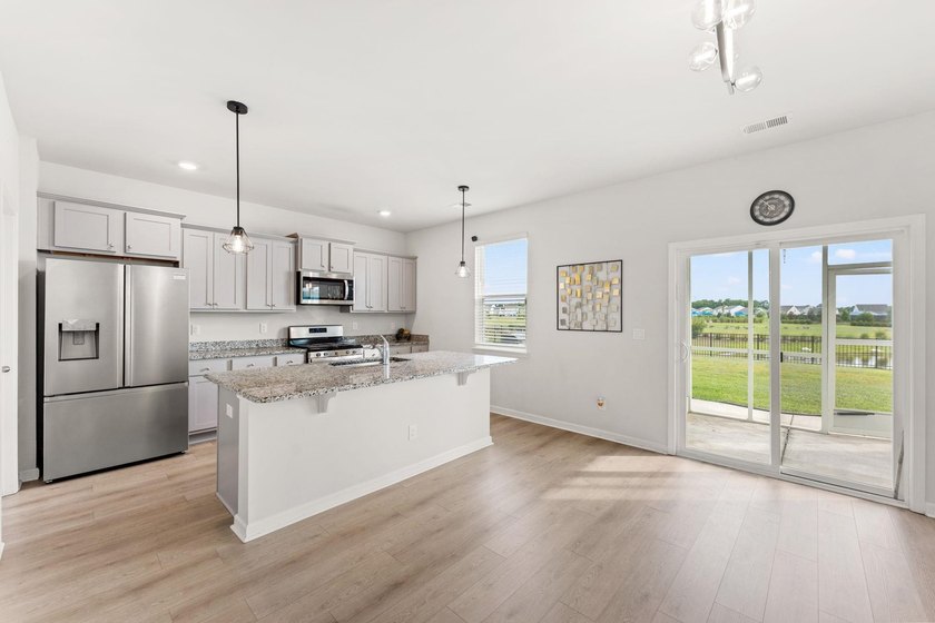 Welcome to 1015 Flintshire Drive, Myrtle Beach, SC! Built in - photo 11