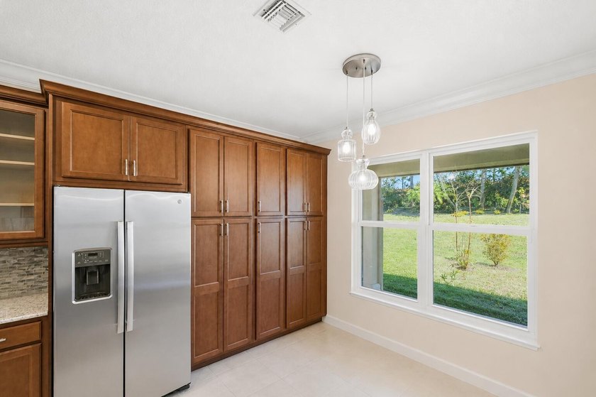 MOTIVATED SELLER!! Rare opportunity to own one of Riverland's - photo 5