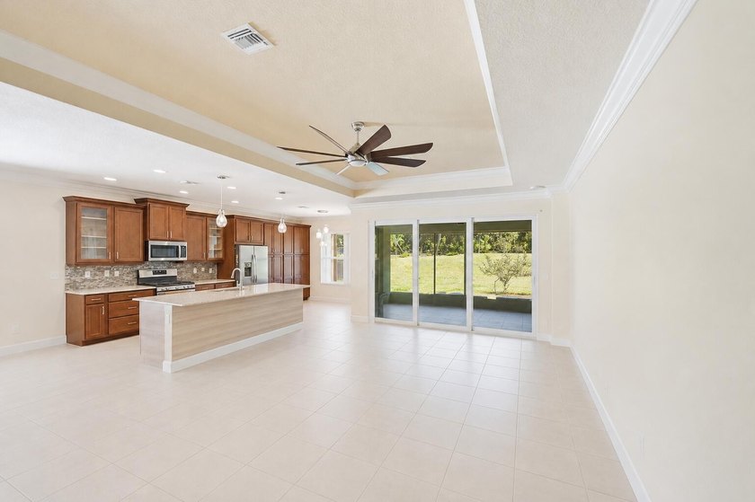 MOTIVATED SELLER!! Rare opportunity to own one of Riverland's - photo 8