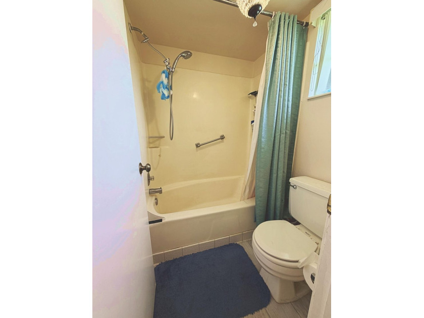 Beautiful corner-unit condo located in the desirable 55+ - photo 18