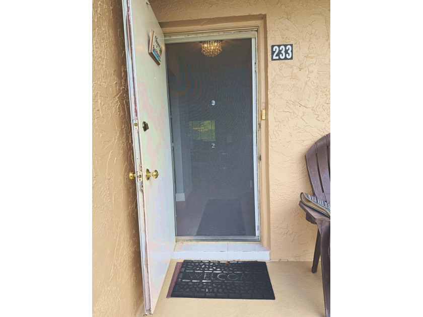 Beautiful corner-unit condo located in the desirable 55+ - photo 28