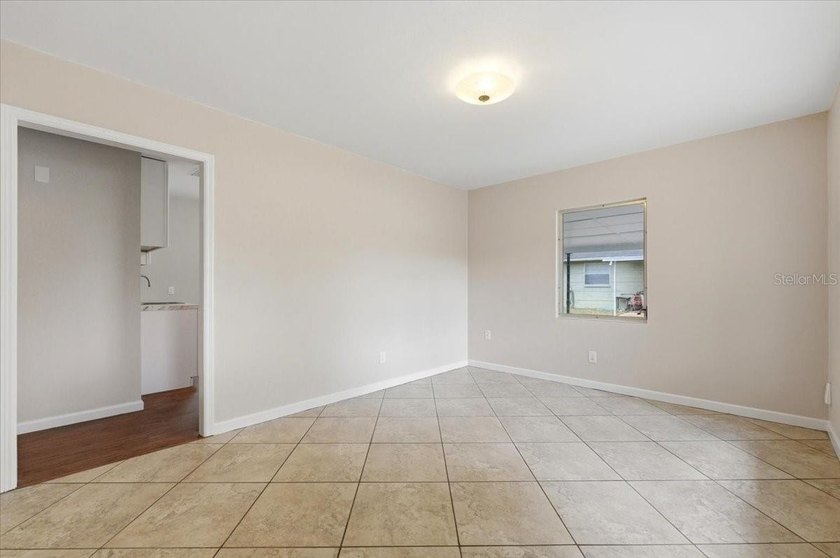 Beautifully updated 2-bedroom bungalow offering classic charm - photo 5