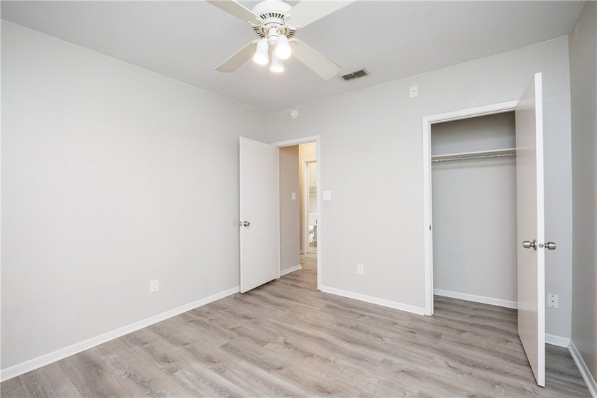 Beautifully maintained 3-bedroom, 2-bath home offering 1,768 - photo 34