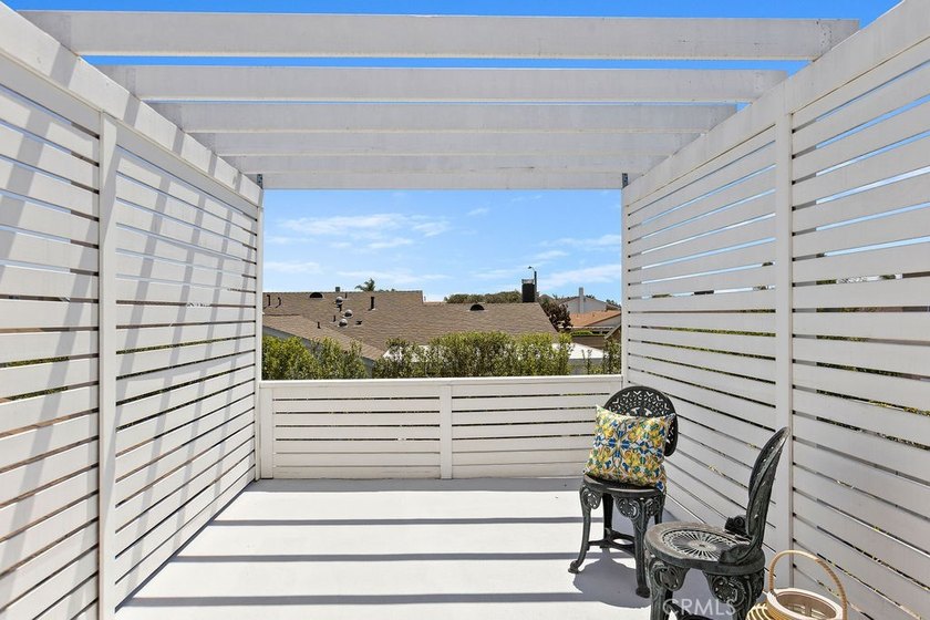 Welcome to this fantastic and beautifully maintained - photo 17
