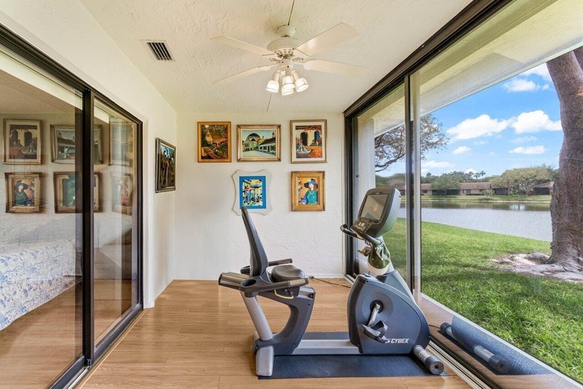 Lovely 2 beds/2 bath villa in beautiful gated 55+ Whisper Walk! - photo 23