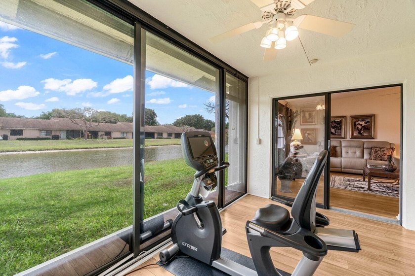 Lovely 2 beds/2 bath villa in beautiful gated 55+ Whisper Walk! - photo 25