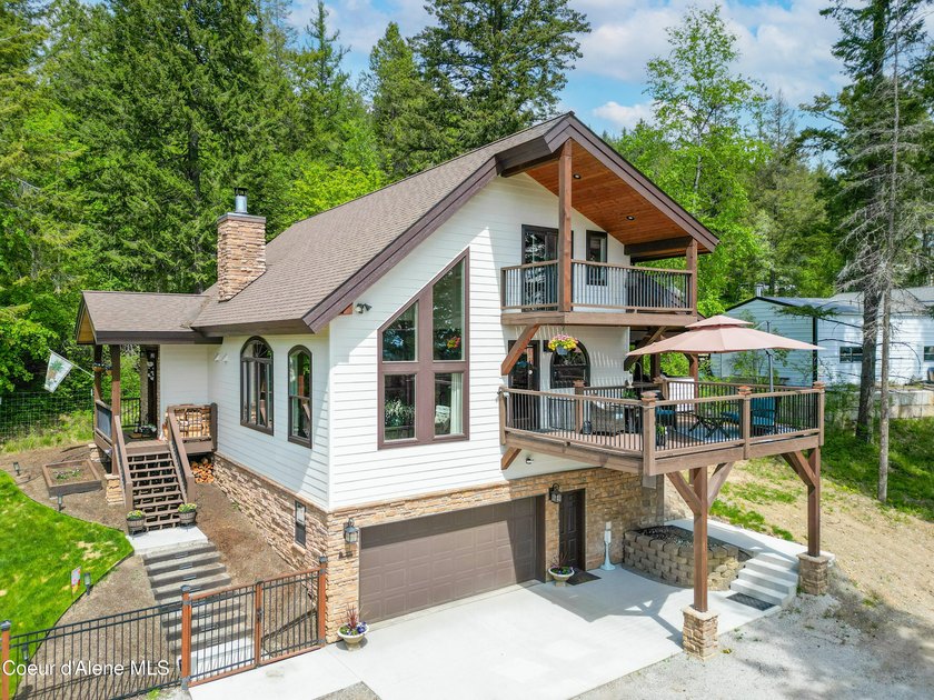 Welcome to your mountain escape in scenic Sagle, Idaho! This - photo 6
