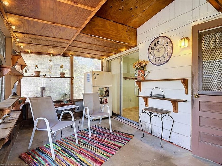 SEE IT TO BELIEVE IT! This charming classic bungalow is move-in - photo 14