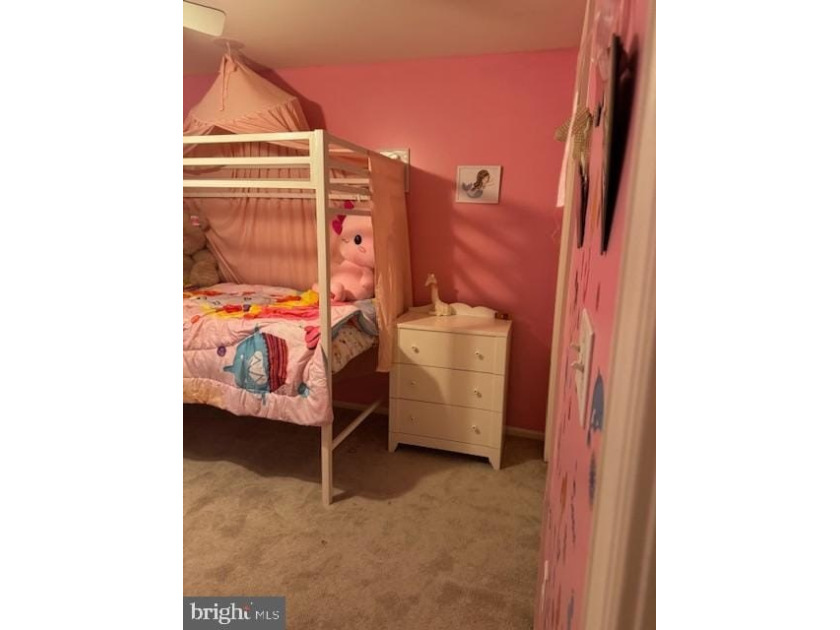 NOW PRICED BELOW MARKET FOR A QUICK SALERare Re-freshed 4/5 - photo 16